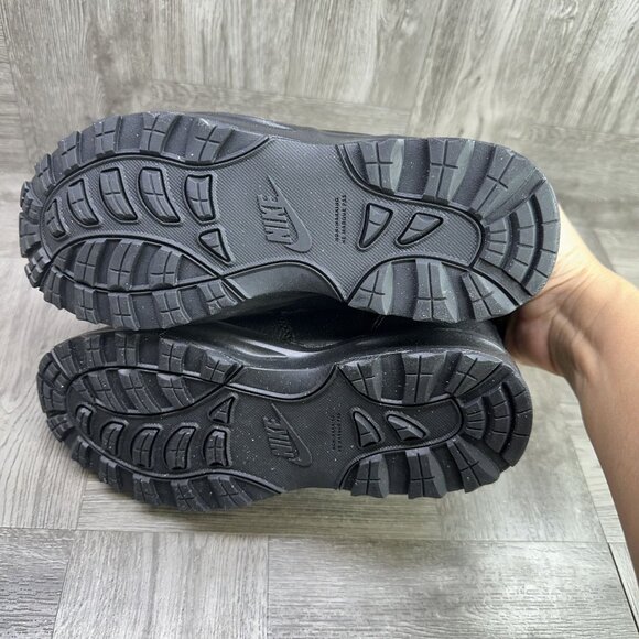 Nike Manoa Youth size 5.5Y Triple Black Boots HF0750-001 - Picture 7 of 8